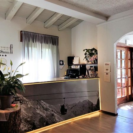 Albergo Al Maniero Ponte Di Legno Buitenkant foto