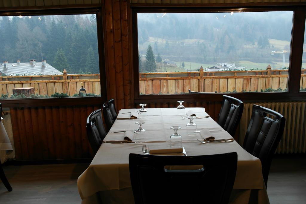 Albergo Al Maniero Ponte Di Legno Buitenkant foto