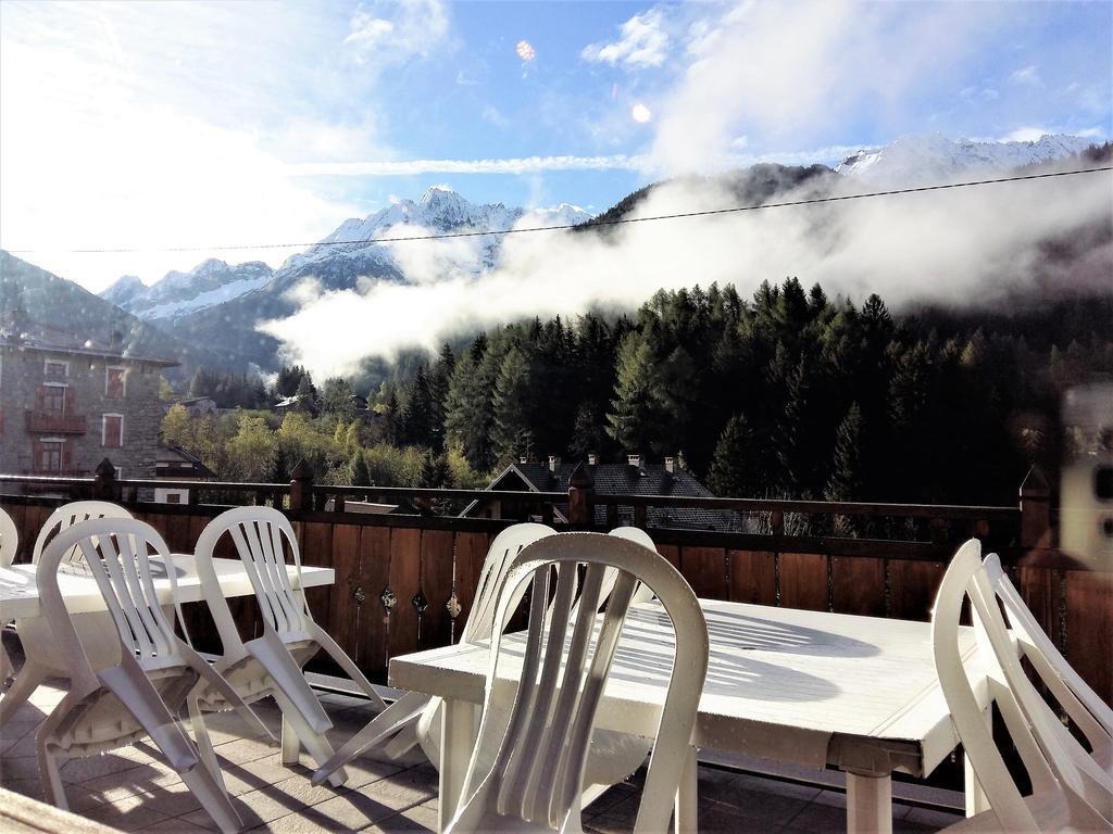 Albergo Al Maniero Ponte Di Legno Buitenkant foto